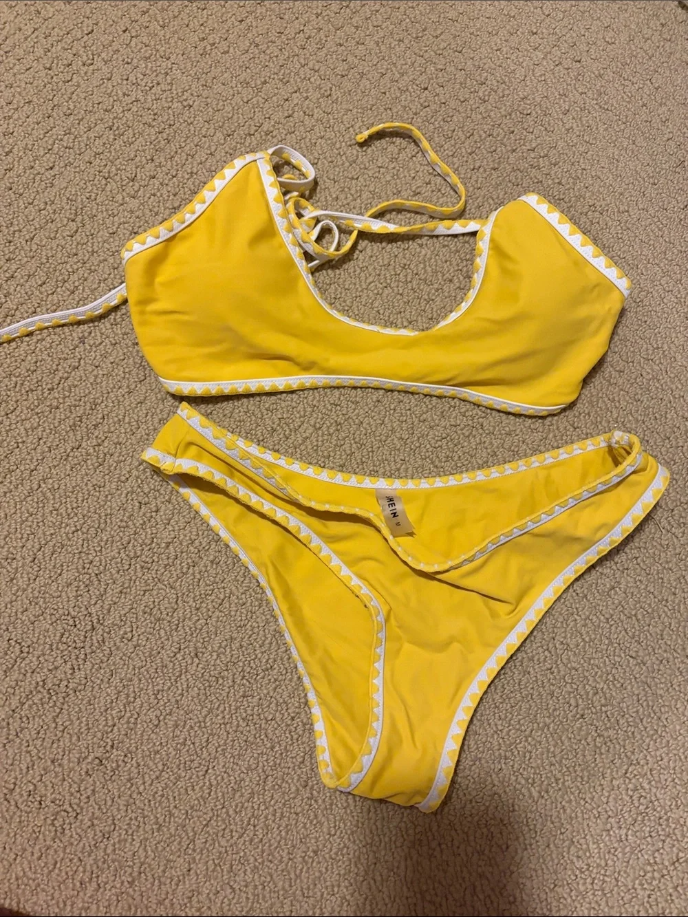 Yellow Triangle-Trim Bikini Set - Picture 1 of 1